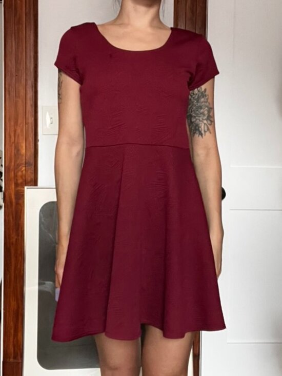 Perfect Gold Dresses & Skirts - Red A-Line Scoop Neck Dress